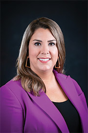 [MISSING IMAGE: ph_celinadavila-4c.jpg]